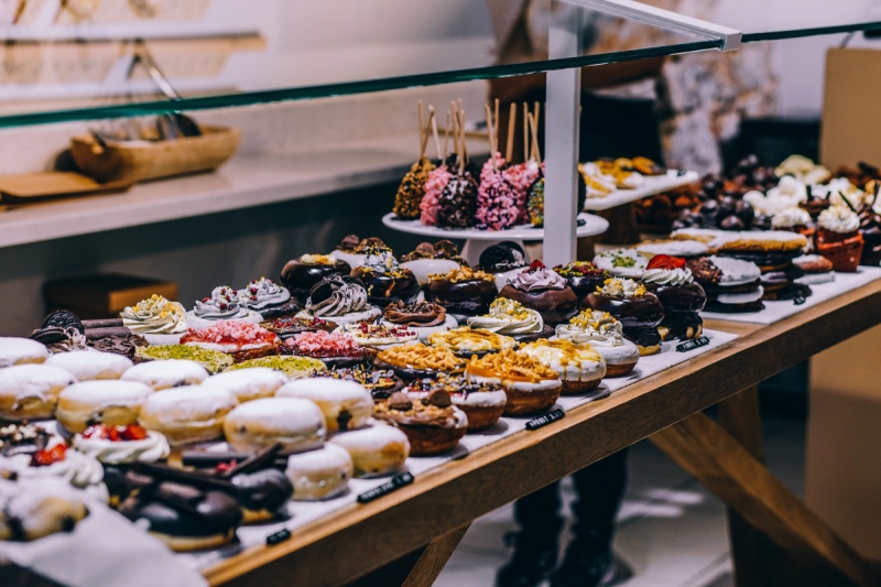 vitrine-ANDON-min_shop_dessert_pastry_bakery_counter-184398